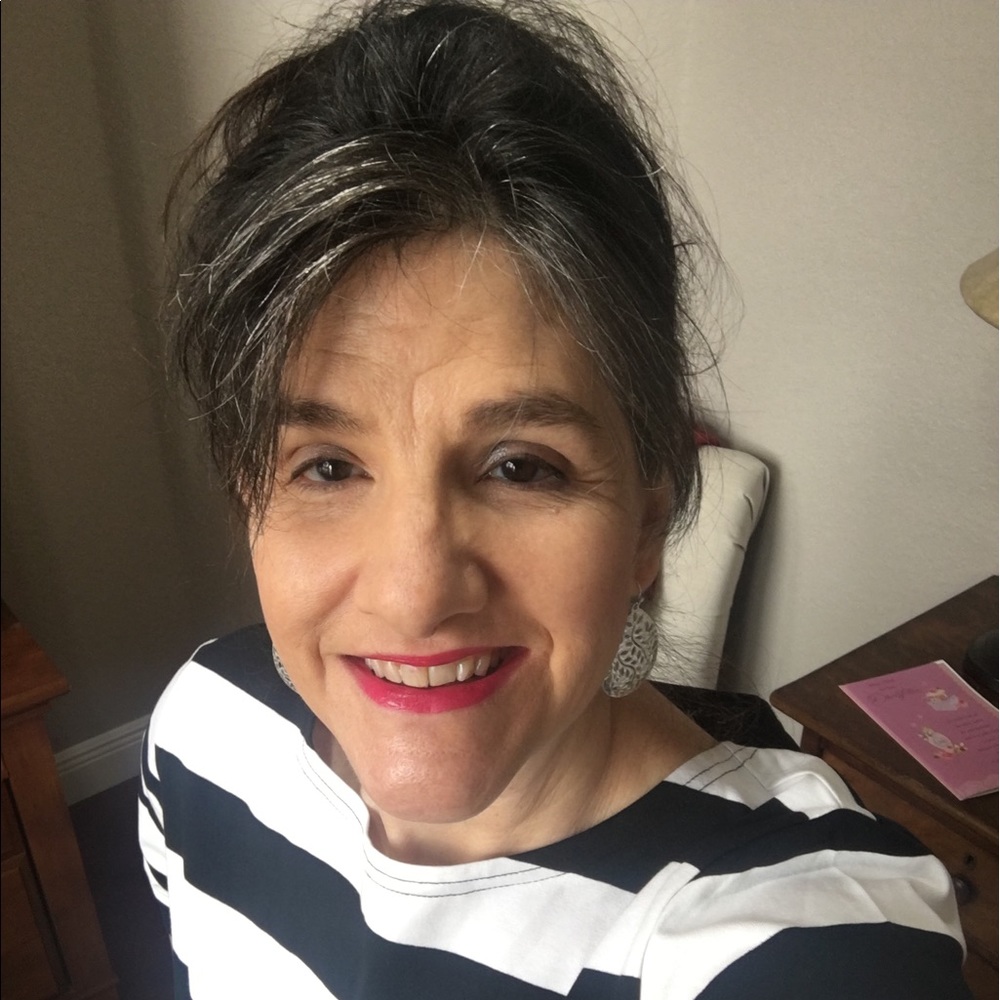 Meet your Posher, Jennifer